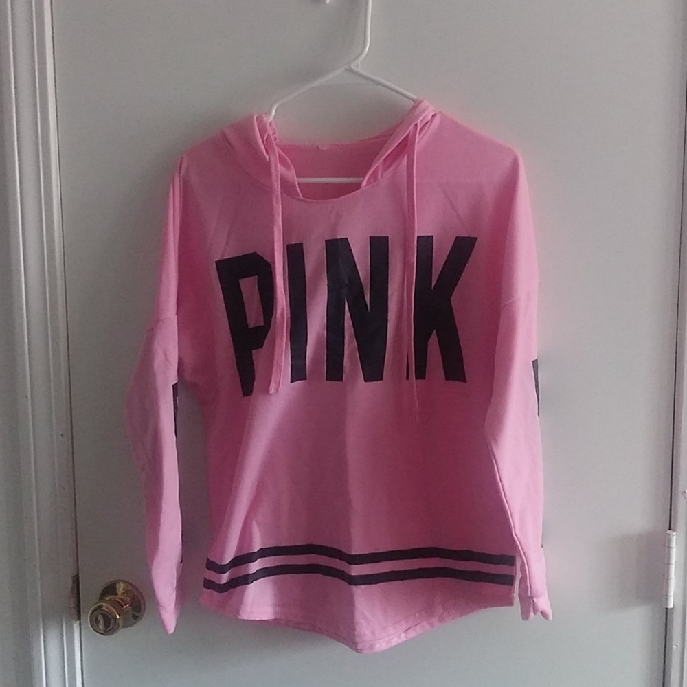 Hooded top